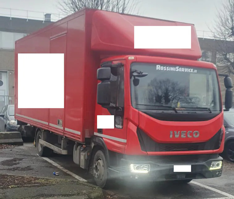 IVECO EUROCARGO 100E18 - Skříňový nákladní auto: obrázok 1 IVECO EUROCARGO 100E18 - Skříňový nákladní auto: obrázok 1