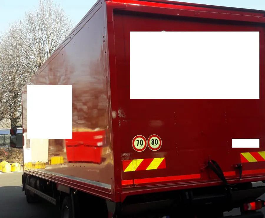 IVECO EUROCARGO 120E18 - Skříňový nákladní auto: obrázok 2 IVECO EUROCARGO 120E18 - Skříňový nákladní auto: obrázok 2