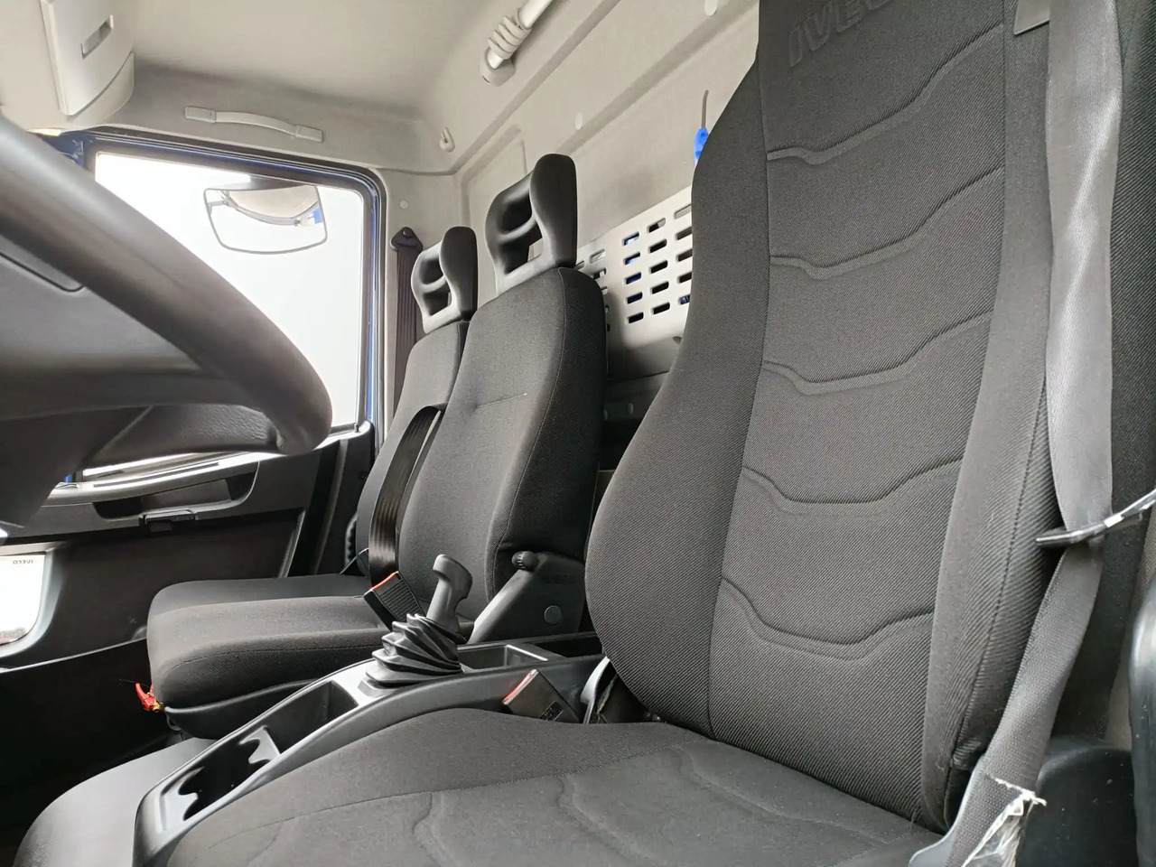 IVECO EUROCARGO 120E22P - Podvozek s kabinou: obrázok 5 IVECO EUROCARGO 120E22P - Podvozek s kabinou: obrázok 5