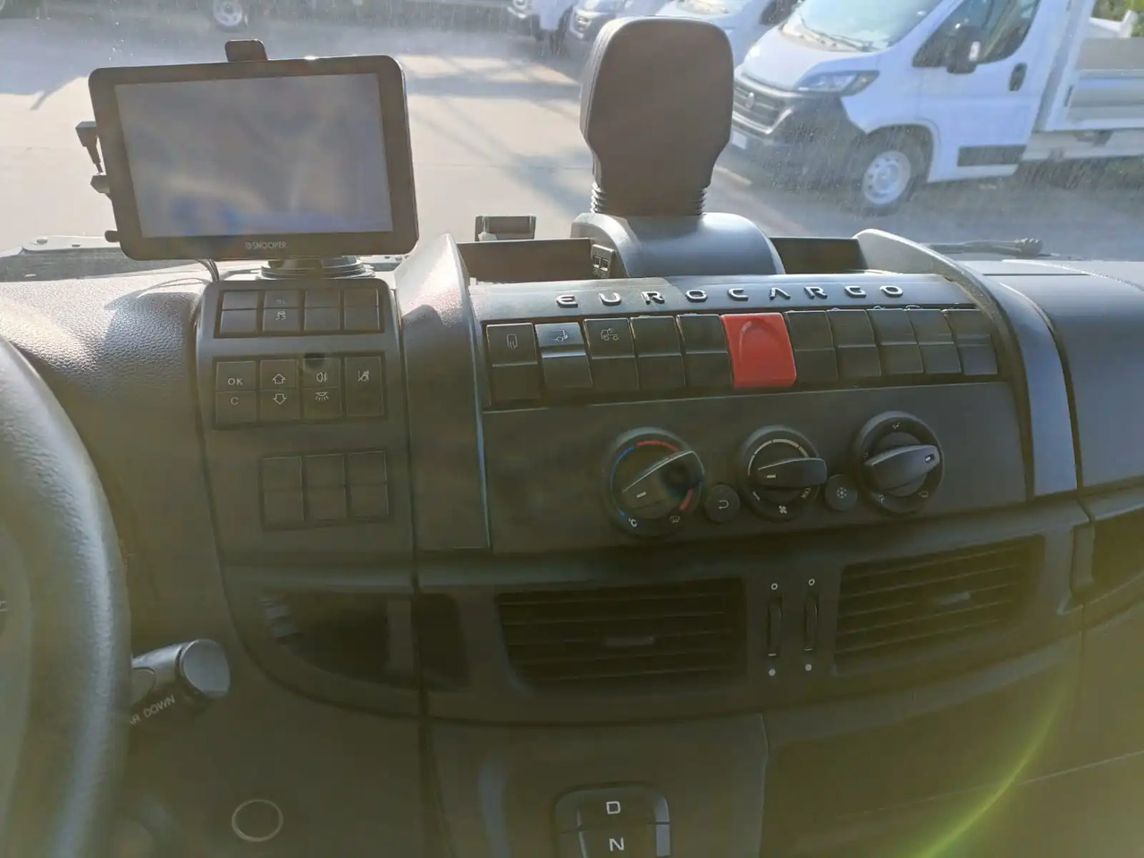 IVECO EUROCARGO 140E28P - Podvozek s kabinou: obrázok 3 IVECO EUROCARGO 140E28P - Podvozek s kabinou: obrázok 3