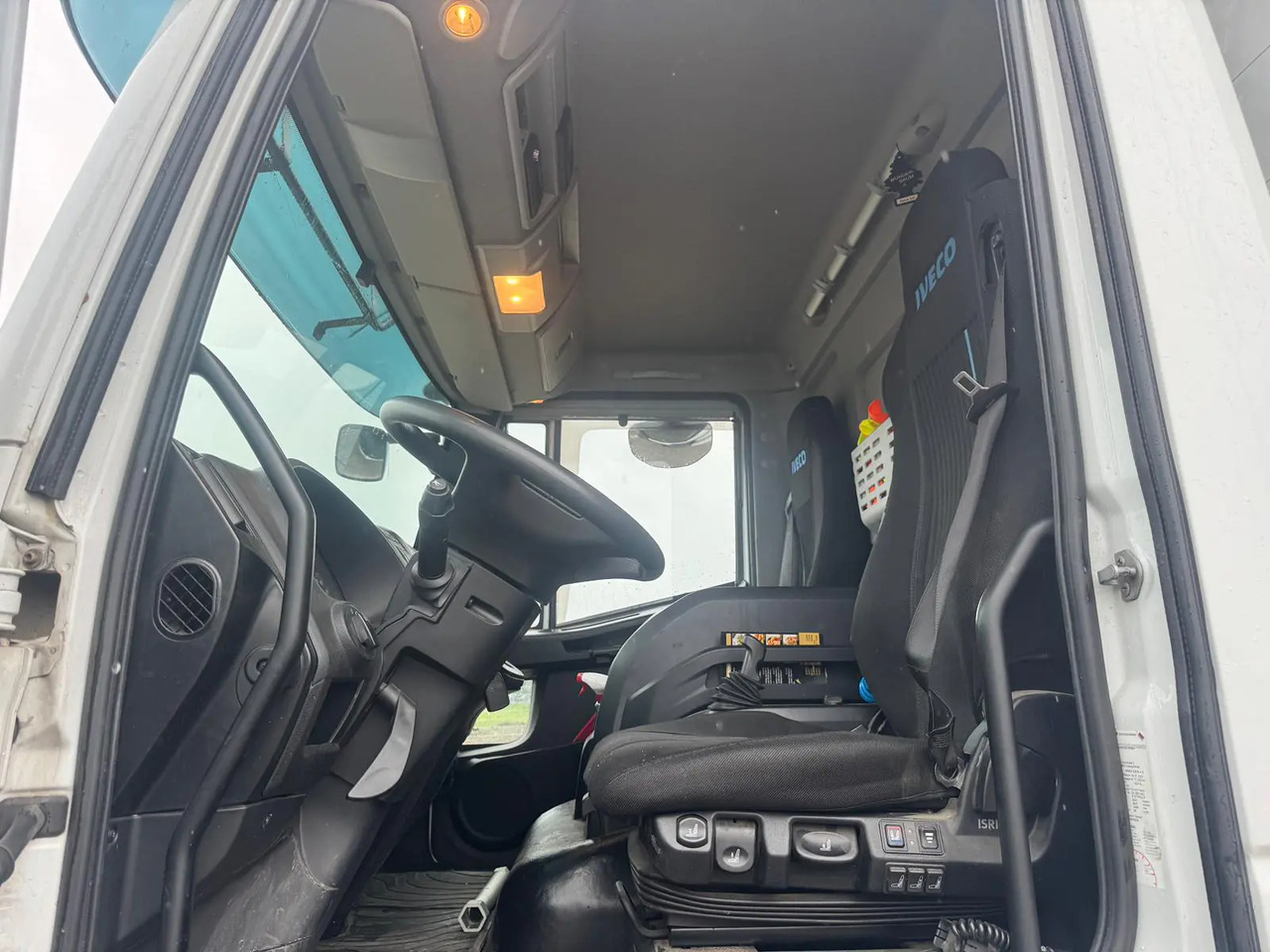 IVECO EUROCARGO 180E32P - Podvozek s kabinou: obrázok 2 IVECO EUROCARGO 180E32P - Podvozek s kabinou: obrázok 2