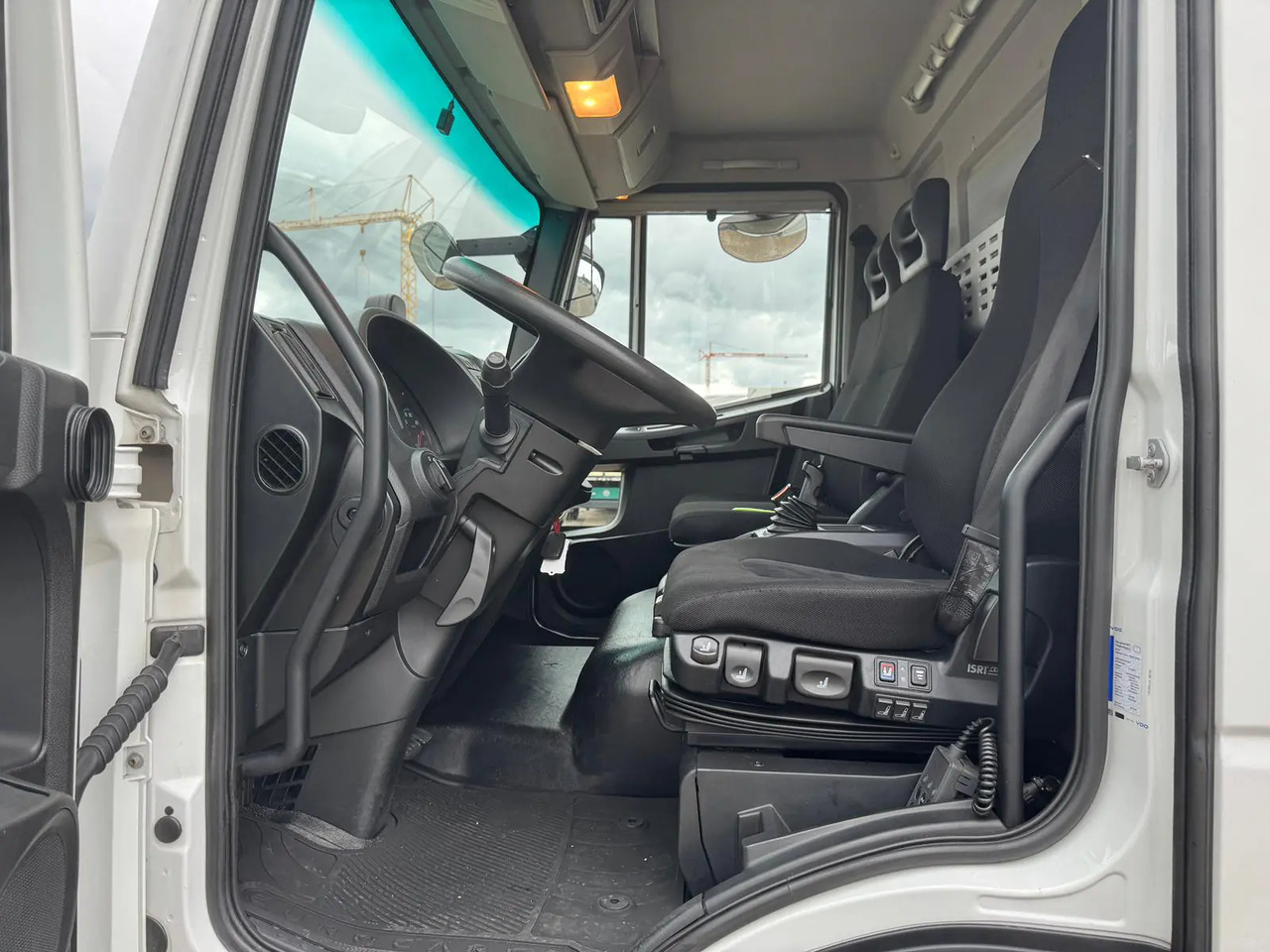 IVECO EUROCARGO 75E19P - Podvozek s kabinou: obrázok 2 IVECO EUROCARGO 75E19P - Podvozek s kabinou: obrázok 2