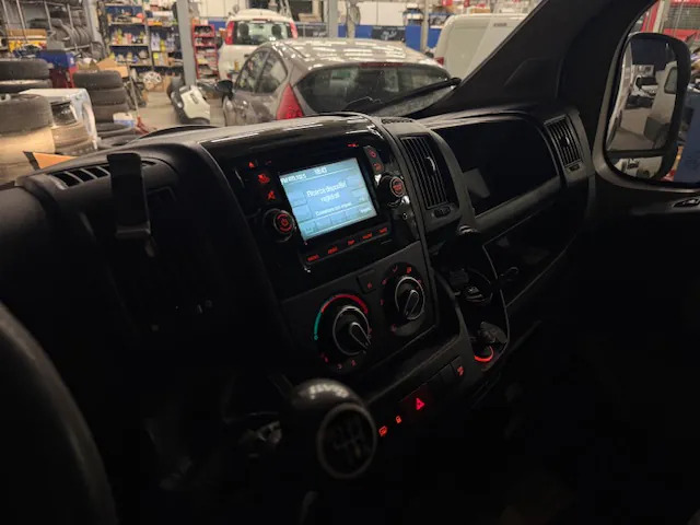 PEUGEOT BOXER FURGONE STANDARD - Furgon: obrázok 5 PEUGEOT BOXER FURGONE STANDARD - Furgon: obrázok 5