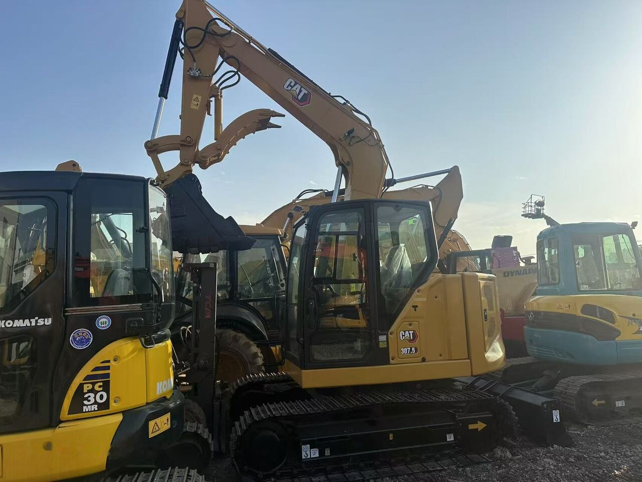 Caterpillar 307.5 - Pásové rýpadlo: obrázok 4 Caterpillar 307.5 - Pásové rýpadlo: obrázok 4