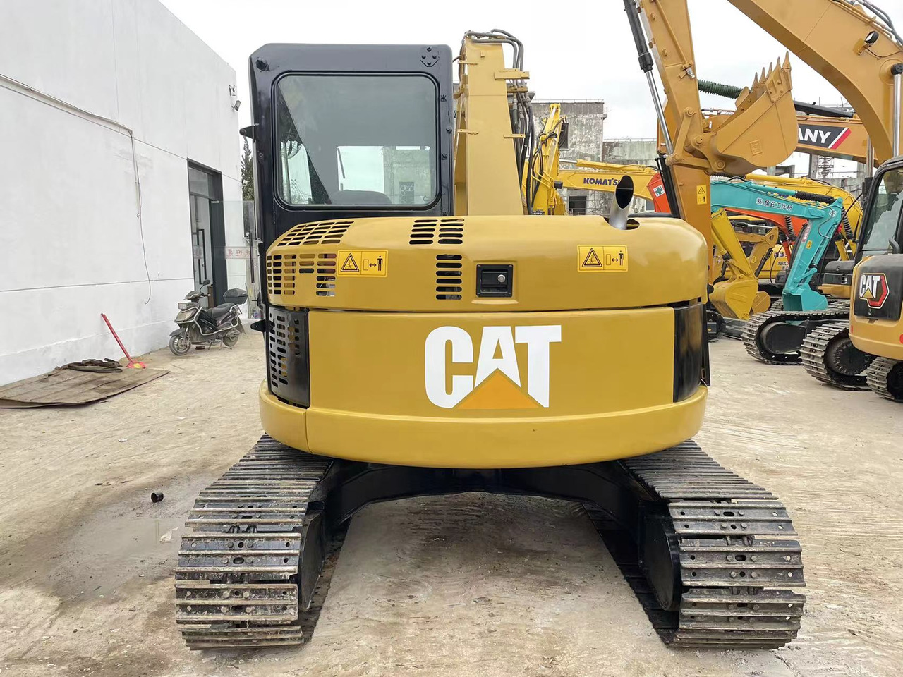 Caterpillar 308D CR - Mini rýpadlo: obrázok 3 Caterpillar 308D CR - Mini rýpadlo: obrázok 3