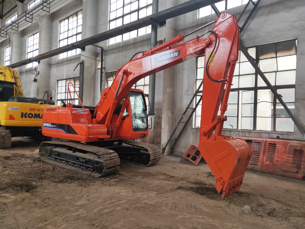 Pásové rýpadlo Doosan DH150LC-7: obrázok 7