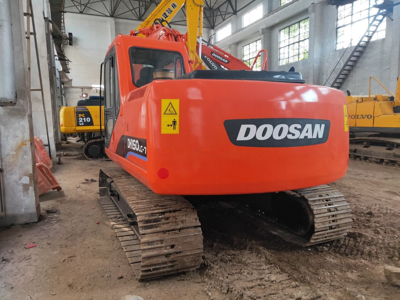 Pásové rýpadlo Doosan DH150LC-7: obrázok 6