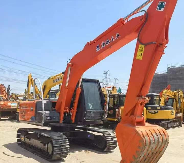 Hitachi ZX120 - Pásové rýpadlo: obrázok 4 Hitachi ZX120 - Pásové rýpadlo: obrázok 4