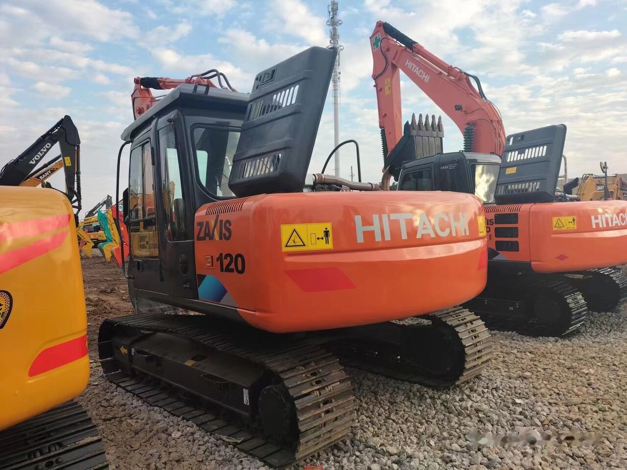 Hitachi ZX120 - Pásové rýpadlo: obrázok 2 Hitachi ZX120 - Pásové rýpadlo: obrázok 2