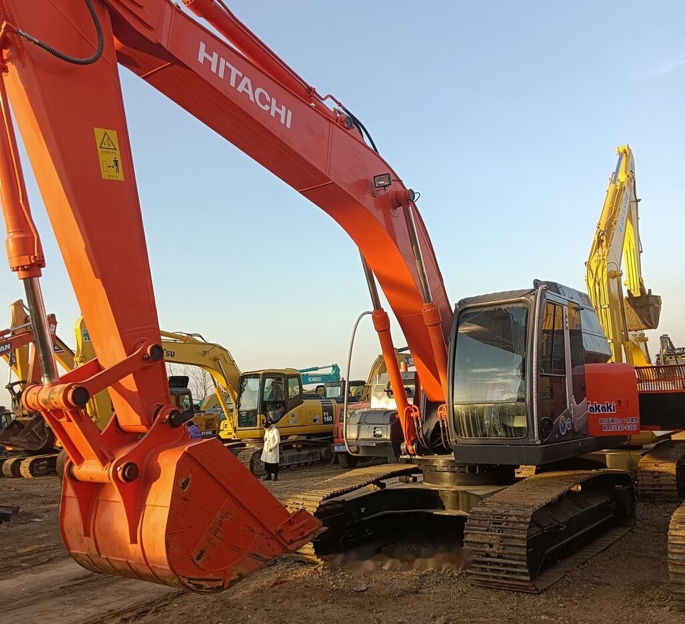 Hitachi ZX240 - Pásové rýpadlo: obrázok 4 Hitachi ZX240 - Pásové rýpadlo: obrázok 4