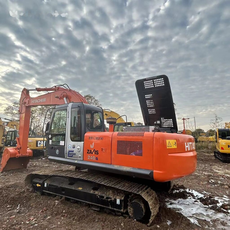 Hitachi ZX240 - Pásové rýpadlo: obrázok 1 Hitachi ZX240 - Pásové rýpadlo: obrázok 1