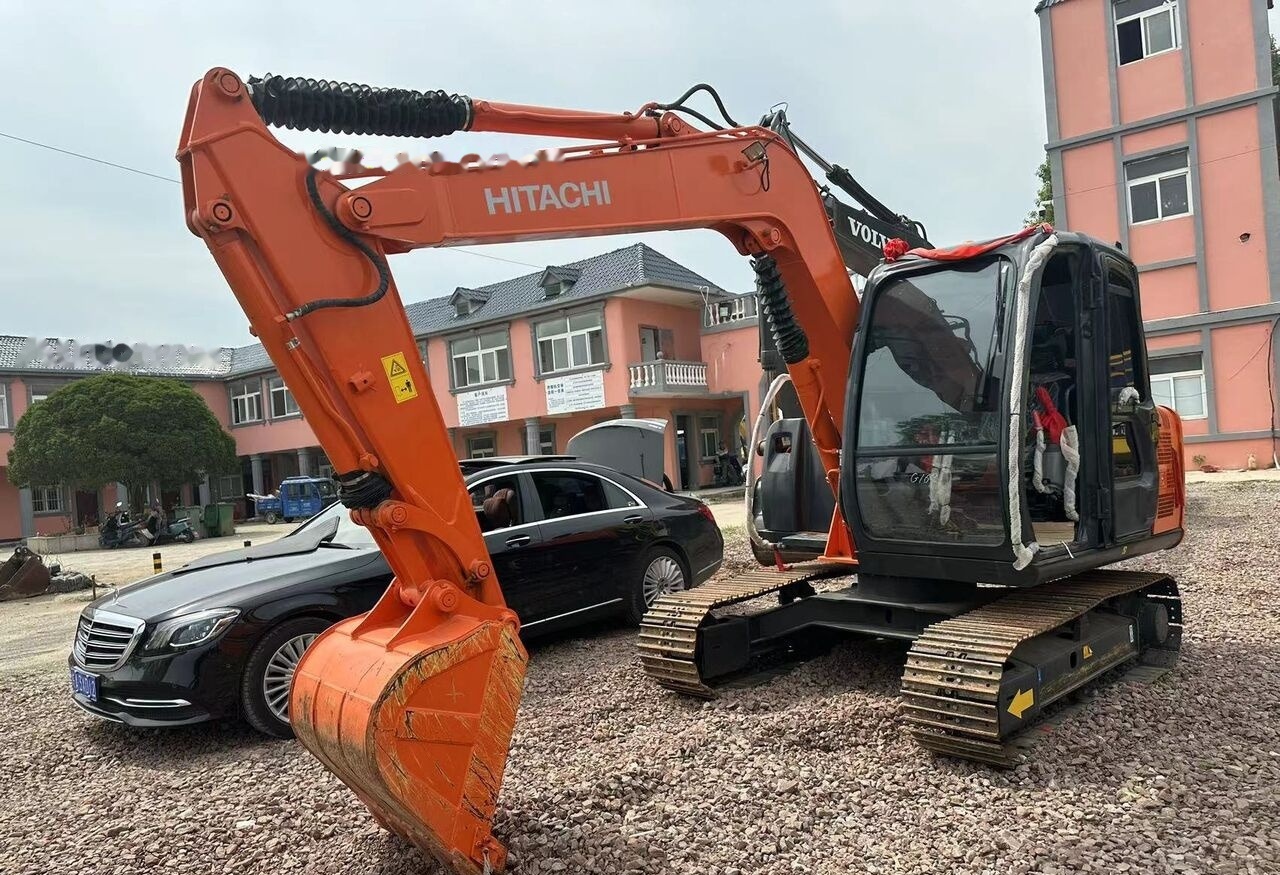 Hitachi ZX70 - Mini rýpadlo: obrázok 4 Hitachi ZX70 - Mini rýpadlo: obrázok 4