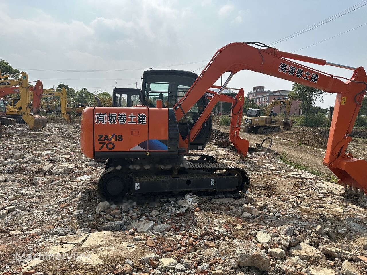 Hitachi ZX70 - Mini rýpadlo: obrázok 4 Hitachi ZX70 - Mini rýpadlo: obrázok 4