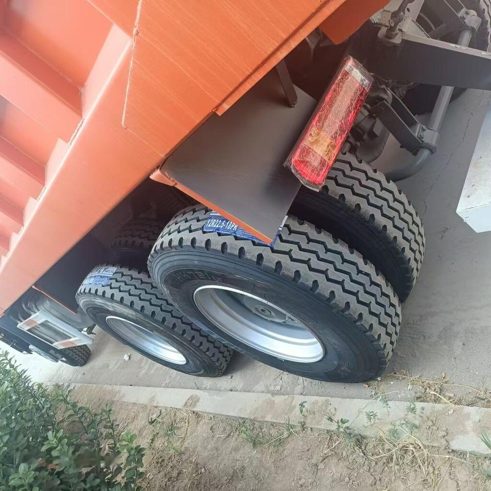 Howo 371 6*4 new tires - Sklápač: obrázok 4 Howo 371 6*4 new tires - Sklápač: obrázok 4