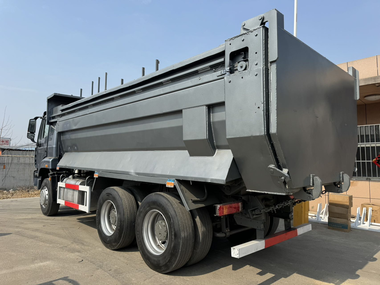 Howo HAOHAN DUMP TRUCK - Sklápač: obrázok 4 Howo HAOHAN DUMP TRUCK - Sklápač: obrázok 4