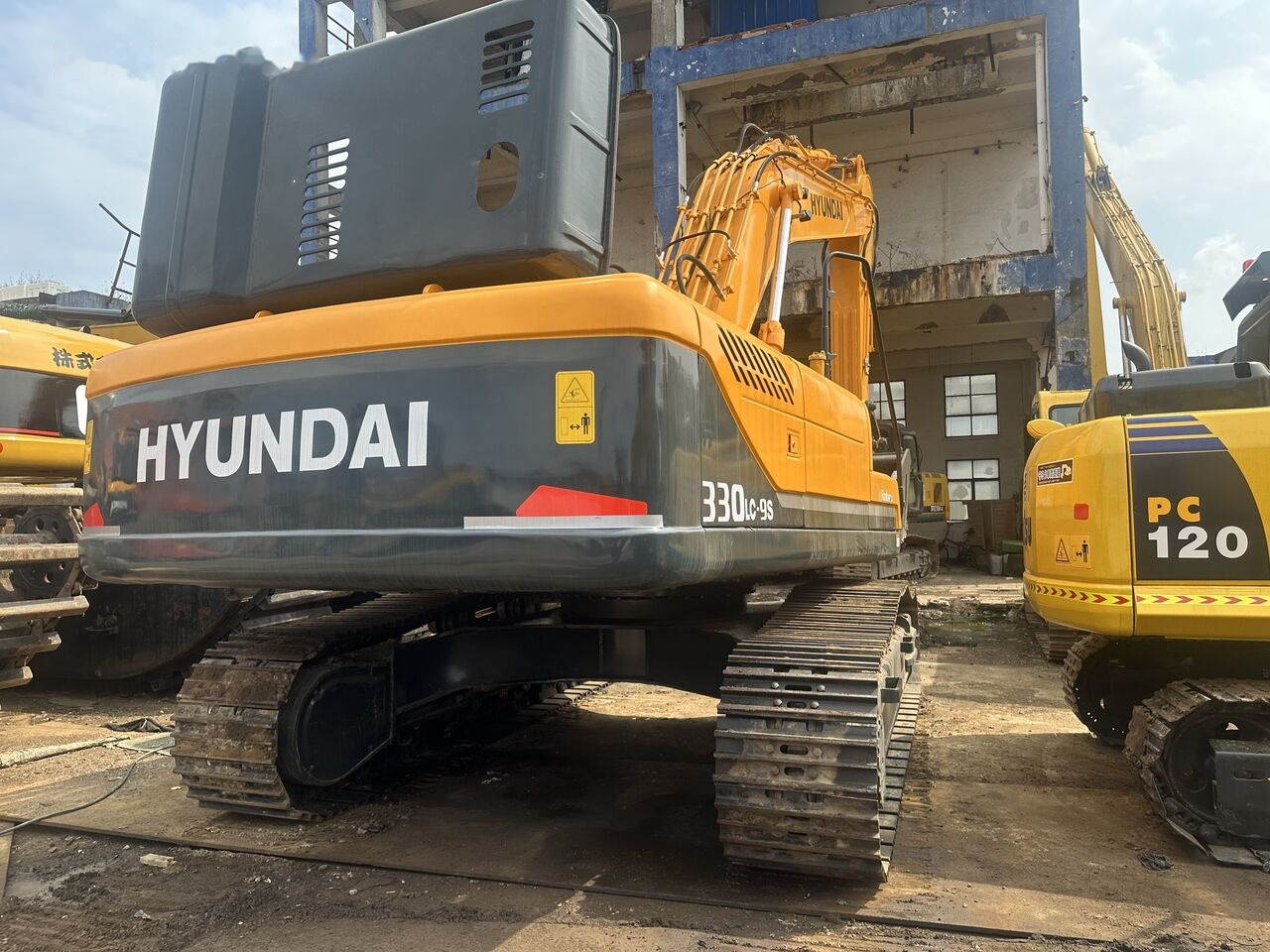 Hyundai R330LC-9S - Pásové rýpadlo: obrázok 4 Hyundai R330LC-9S - Pásové rýpadlo: obrázok 4