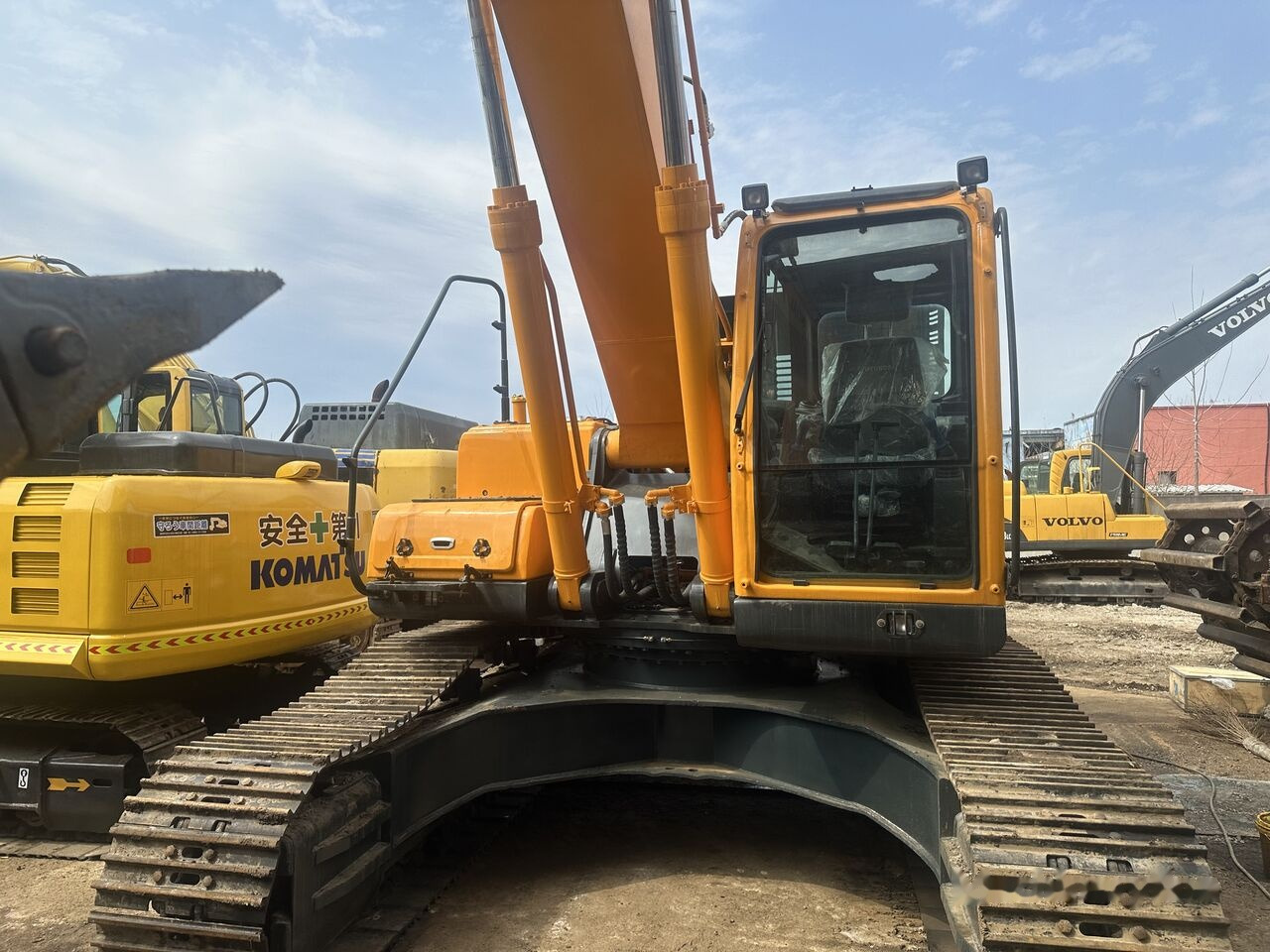 Hyundai R330LC-9S - Pásové rýpadlo: obrázok 1 Hyundai R330LC-9S - Pásové rýpadlo: obrázok 1
