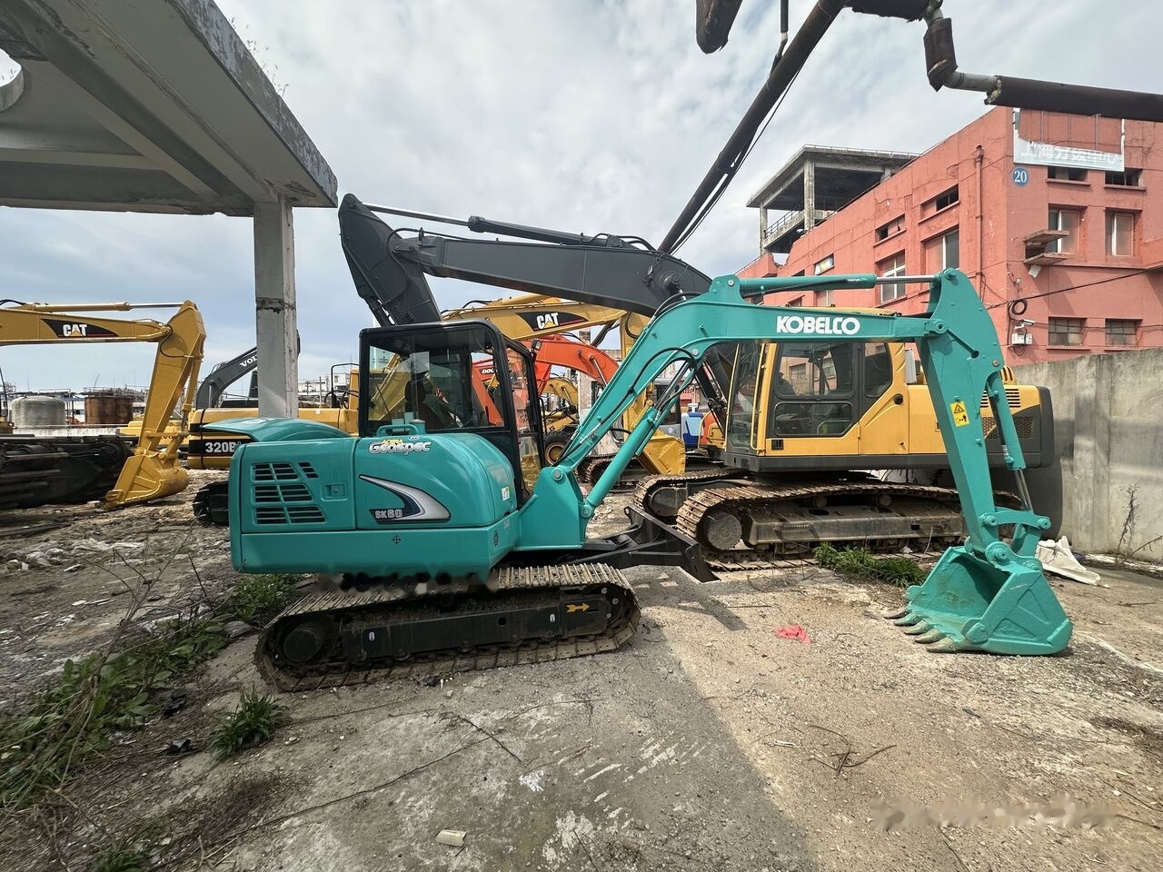 Kobelco SK60 - Mini rýpadlo: obrázok 4 Kobelco SK60 - Mini rýpadlo: obrázok 4