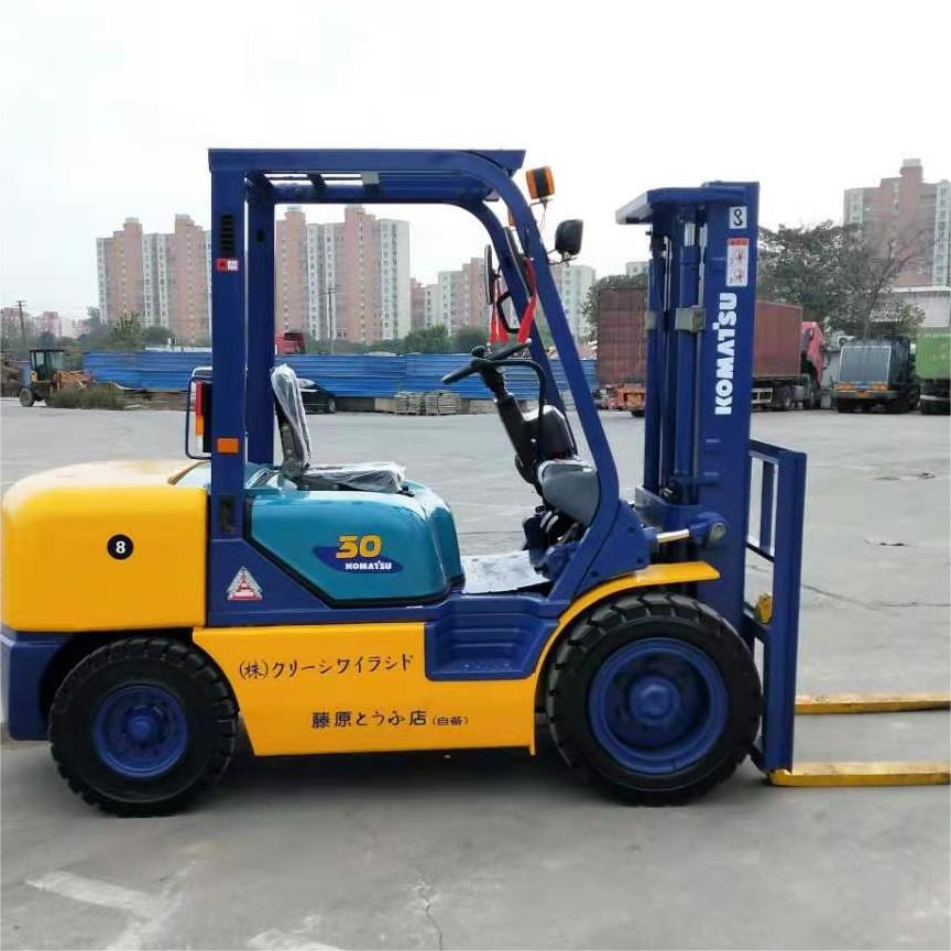 Komatsu FD30T - Dieselový vysokozdvižný vozík: obrázok 4 Komatsu FD30T - Dieselový vysokozdvižný vozík: obrázok 4