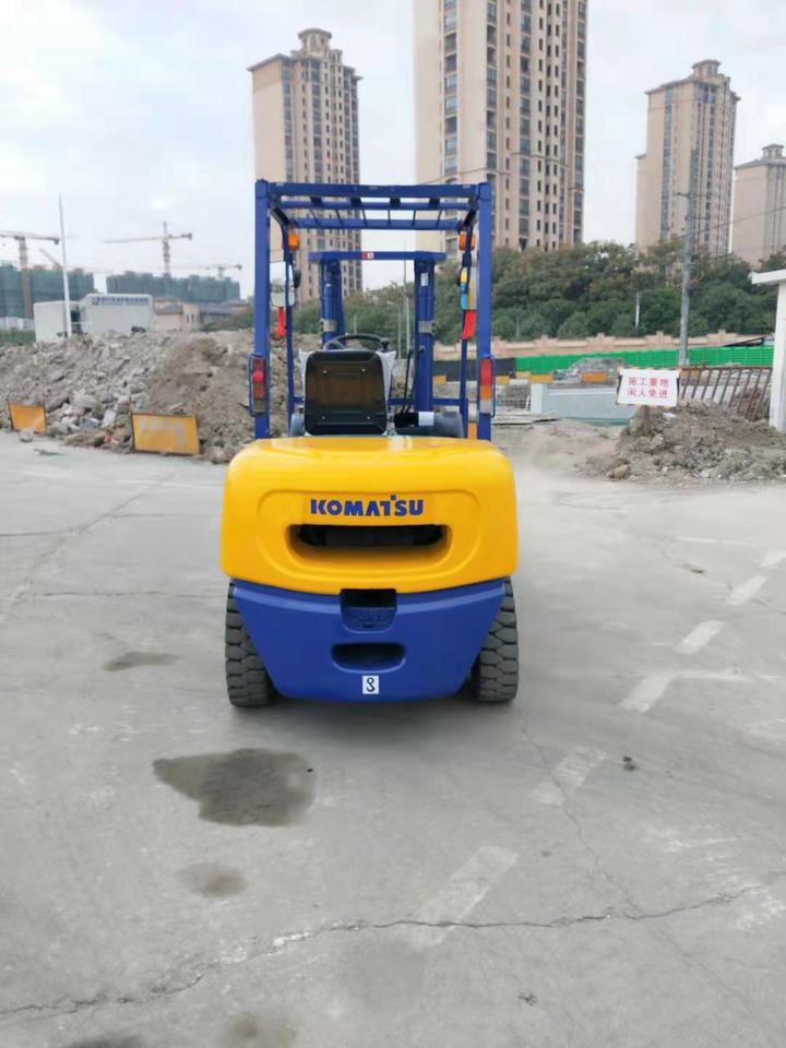 Komatsu FD30T - Dieselový vysokozdvižný vozík: obrázok 1 Komatsu FD30T - Dieselový vysokozdvižný vozík: obrázok 1