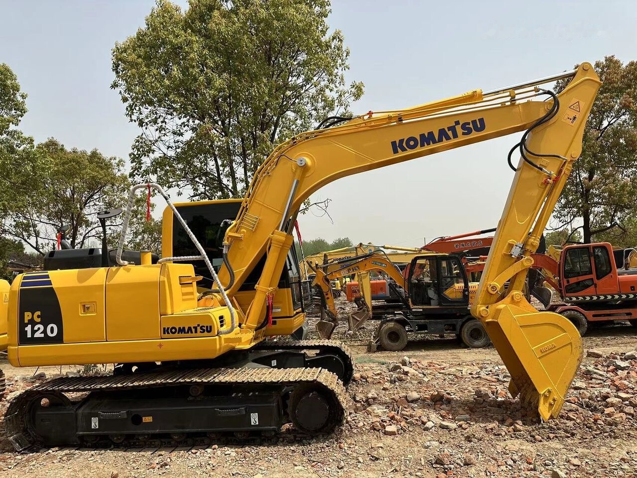 Komatsu PC120-8 - Pásové rýpadlo: obrázok 2 Komatsu PC120-8 - Pásové rýpadlo: obrázok 2