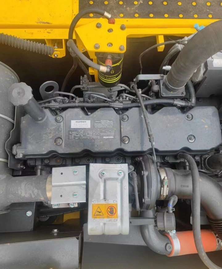 Pásové rýpadlo Komatsu PC220-8: obrázok 8