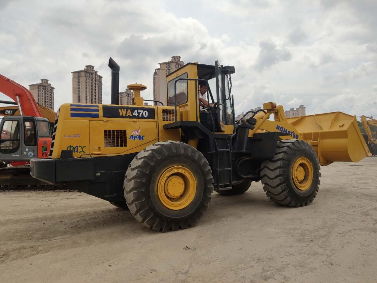 Komatsu WA470 - Kolesový nakladač: obrázok 2 Komatsu WA470 - Kolesový nakladač: obrázok 2