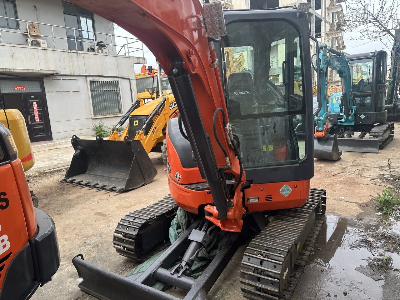 Kubota U35 - Mini rýpadlo: obrázok 4 Kubota U35 - Mini rýpadlo: obrázok 4