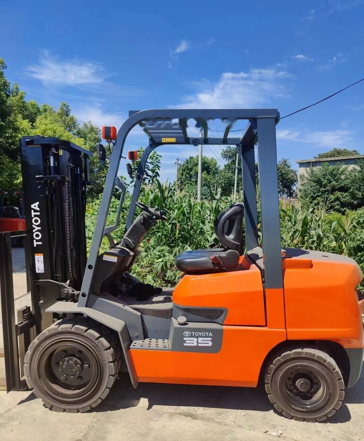 Toyota FD35 - Dieselový vysokozdvižný vozík: obrázok 3 Toyota FD35 - Dieselový vysokozdvižný vozík: obrázok 3