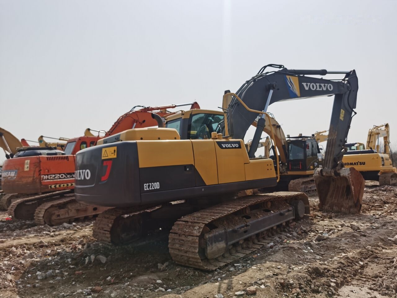 Pásové rýpadlo Volvo EC220: obrázok 8