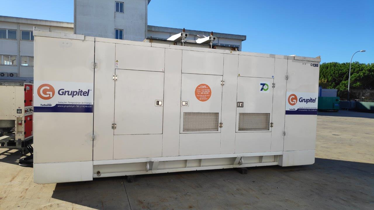 FG WILSON P650 / 650 kVA - Elektrický generátor: obrázok 1 FG WILSON P650 / 650 kVA - Elektrický generátor: obrázok 1