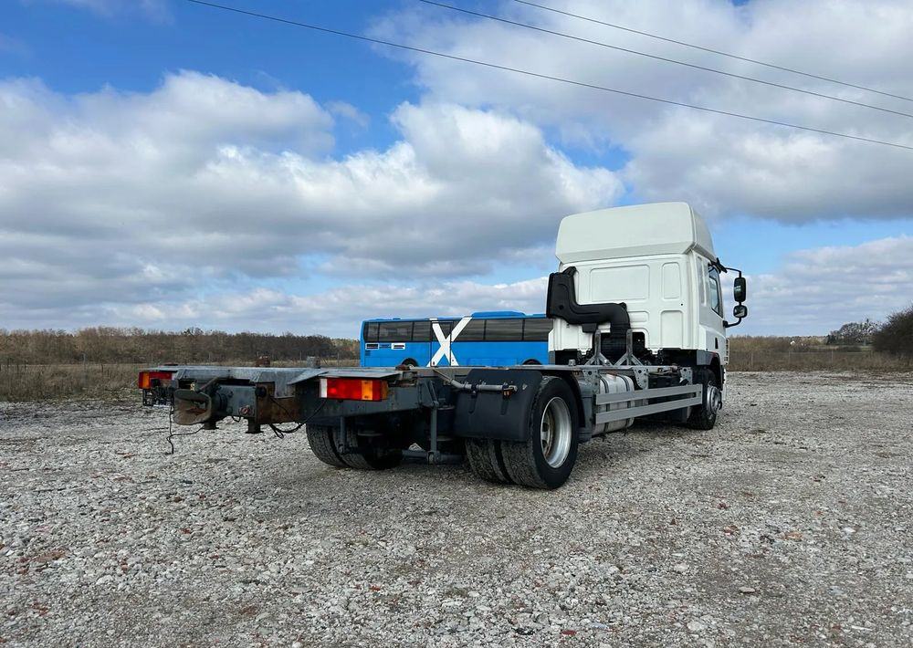 DAF CF75.310 - Podvozek s kabinou: obrázok 3 DAF CF75.310 - Podvozek s kabinou: obrázok 3