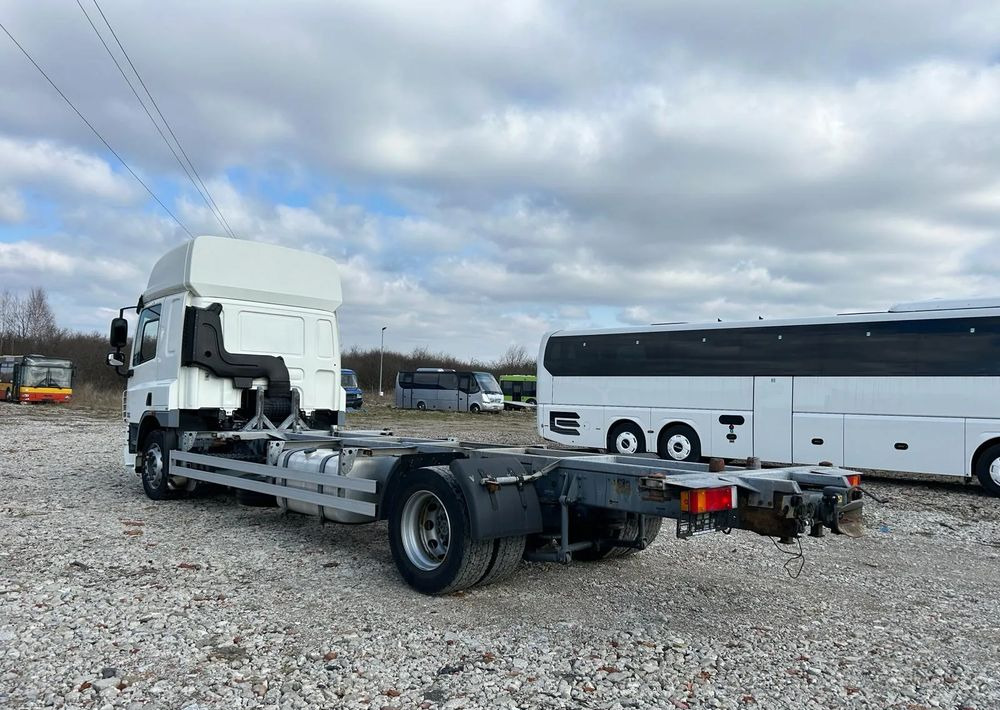 DAF CF75.310 - Podvozek s kabinou: obrázok 4 DAF CF75.310 - Podvozek s kabinou: obrázok 4