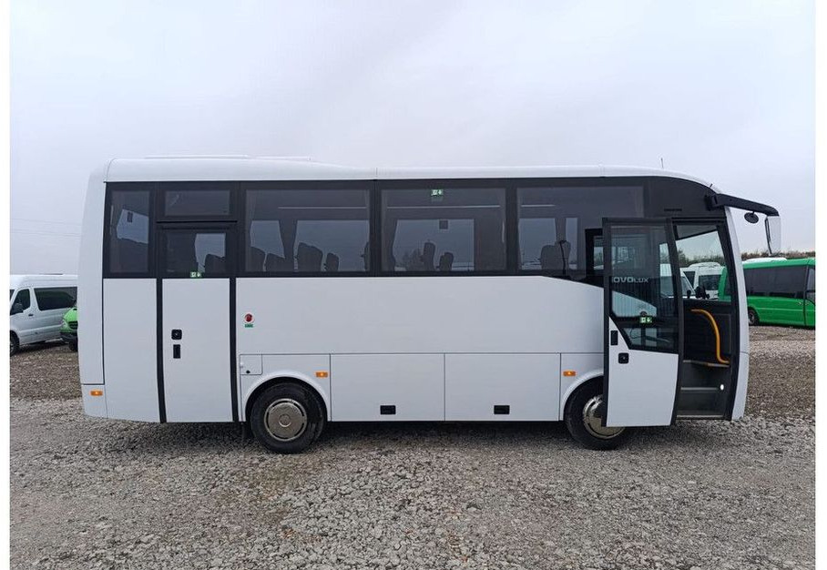 Isuzu Novolux - Prímestský autobus: obrázok 2 Isuzu Novolux - Prímestský autobus: obrázok 2
