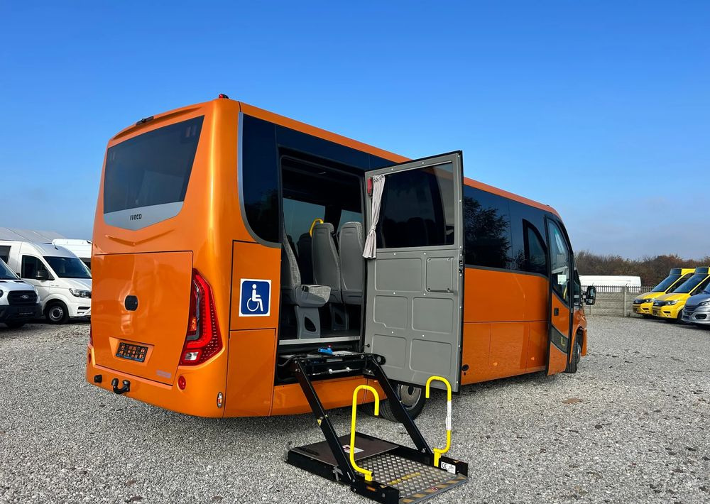 Iveco Daily - Minibus, Mikrobus: obrázok 1 Iveco Daily - Minibus, Mikrobus: obrázok 1