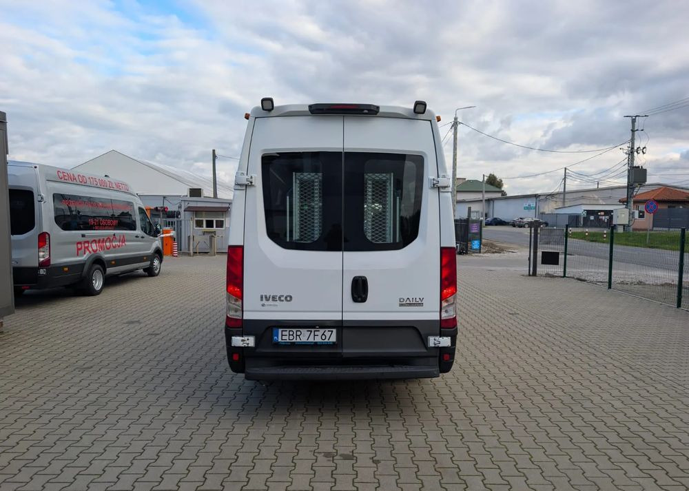 Iveco Daily - Minibus, Mikrobus: obrázok 4 Iveco Daily - Minibus, Mikrobus: obrázok 4