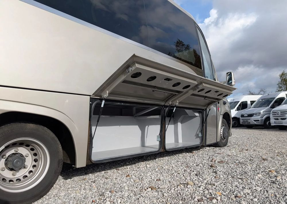 Mercedes-Benz Sprinter 519 - Minibus, Mikrobus: obrázok 4 Mercedes-Benz Sprinter 519 - Minibus, Mikrobus: obrázok 4