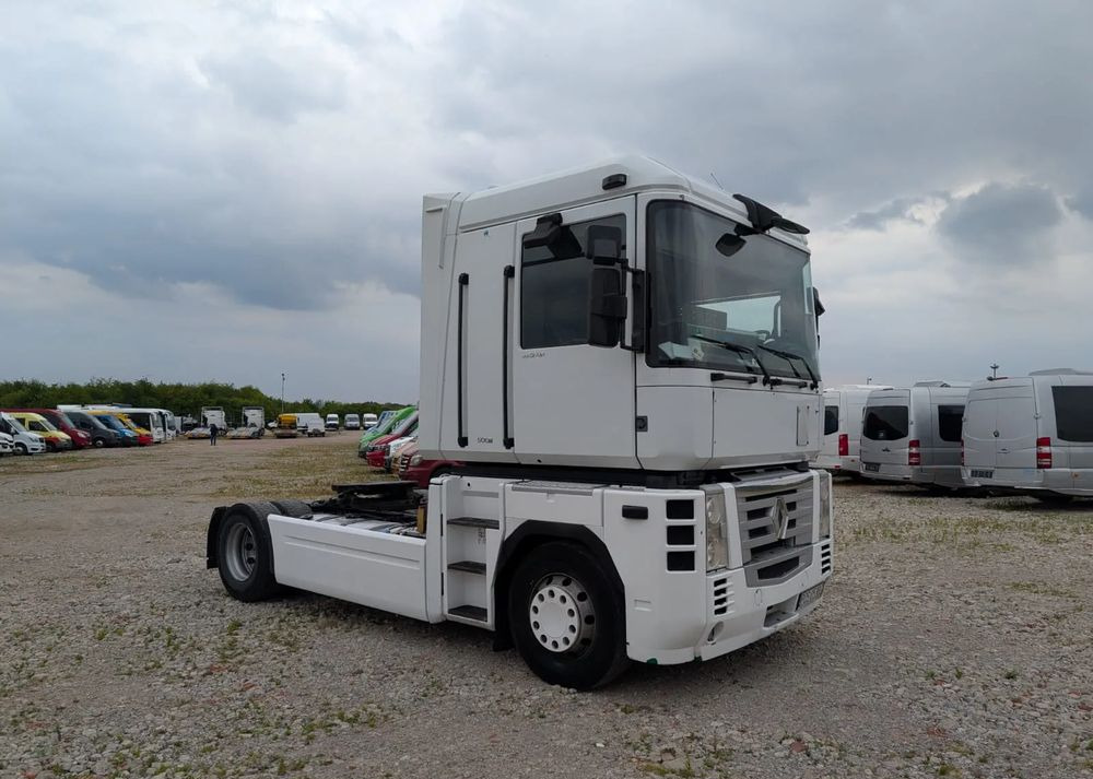 Renault Magnum - Ťahač: obrázok 2 Renault Magnum - Ťahač: obrázok 2