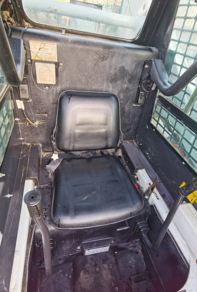 BOBCAT S18 - Šmykom riadený nakladač: obrázok 4 BOBCAT S18 - Šmykom riadený nakladač: obrázok 4