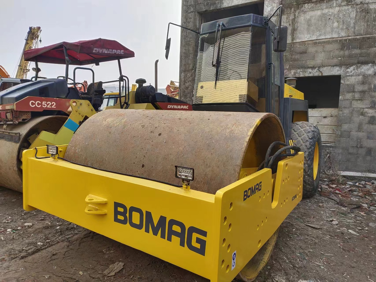 BOMAG BW 217D - Kompaktor: obrázok 2 BOMAG BW 217D - Kompaktor: obrázok 2