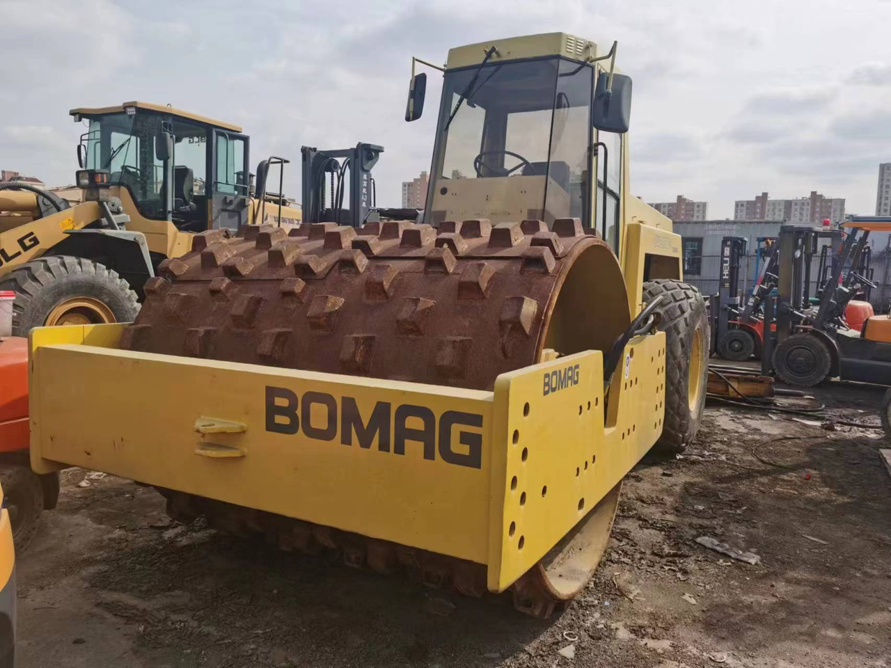 BOMAG BW217D-2 - Kompaktor: obrázok 4 BOMAG BW217D-2 - Kompaktor: obrázok 4