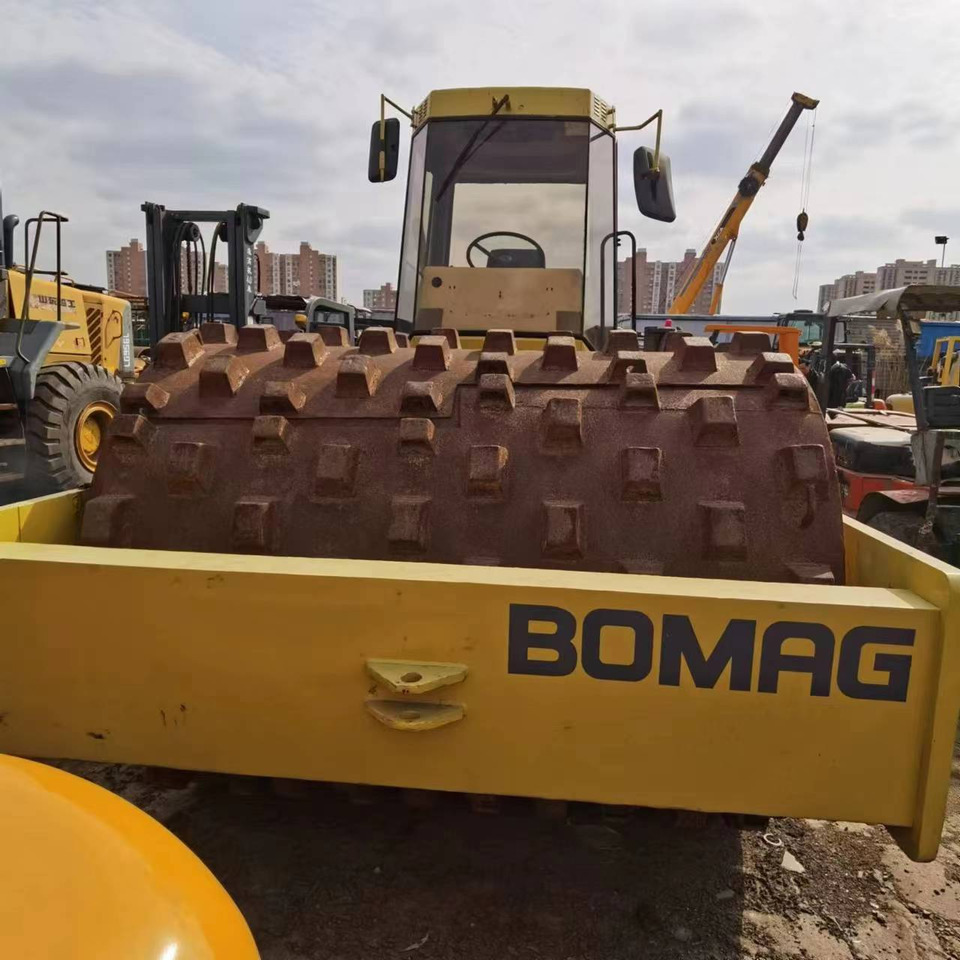 BOMAG BW217D-2 - Kompaktor: obrázok 3 BOMAG BW217D-2 - Kompaktor: obrázok 3
