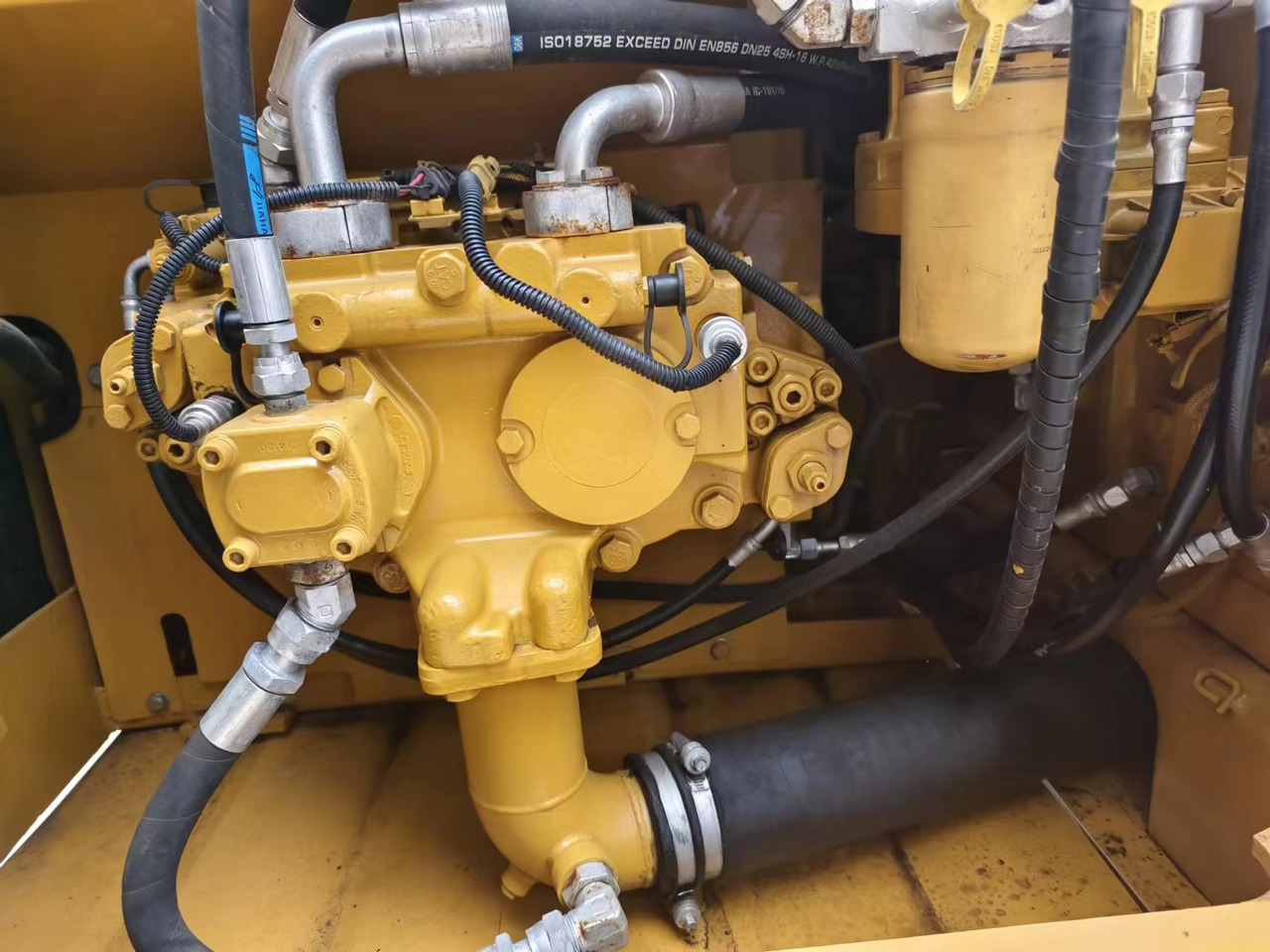 CATERPILLAR 320D - Pásové rýpadlo: obrázok 5 CATERPILLAR 320D - Pásové rýpadlo: obrázok 5