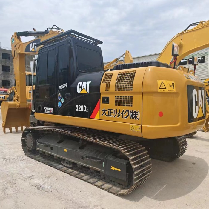 CATERPILLAR 320DL - Pásové rýpadlo: obrázok 1 CATERPILLAR 320DL - Pásové rýpadlo: obrázok 1