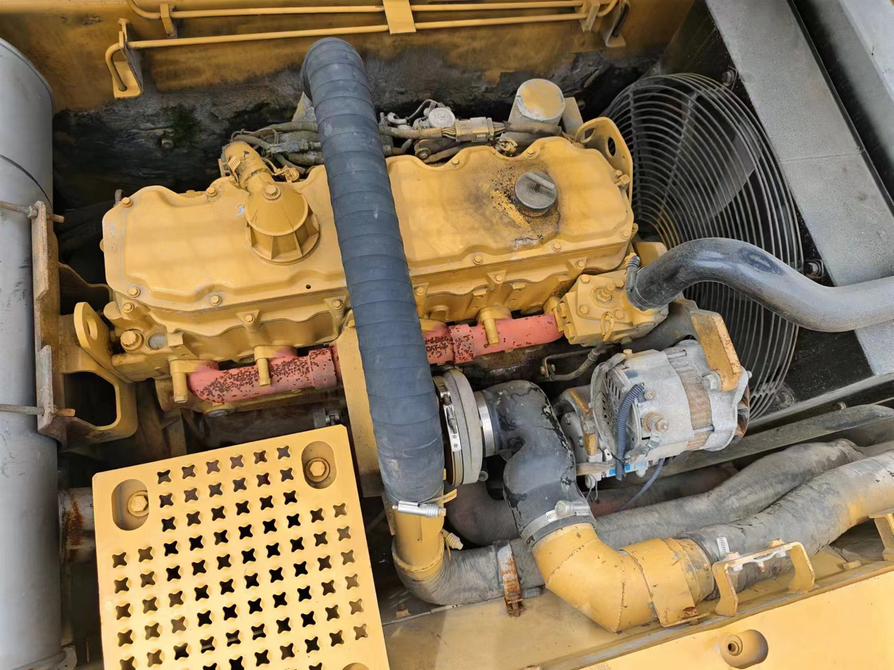 CATERPILLAR 325C - Pásové rýpadlo: obrázok 4 CATERPILLAR 325C - Pásové rýpadlo: obrázok 4