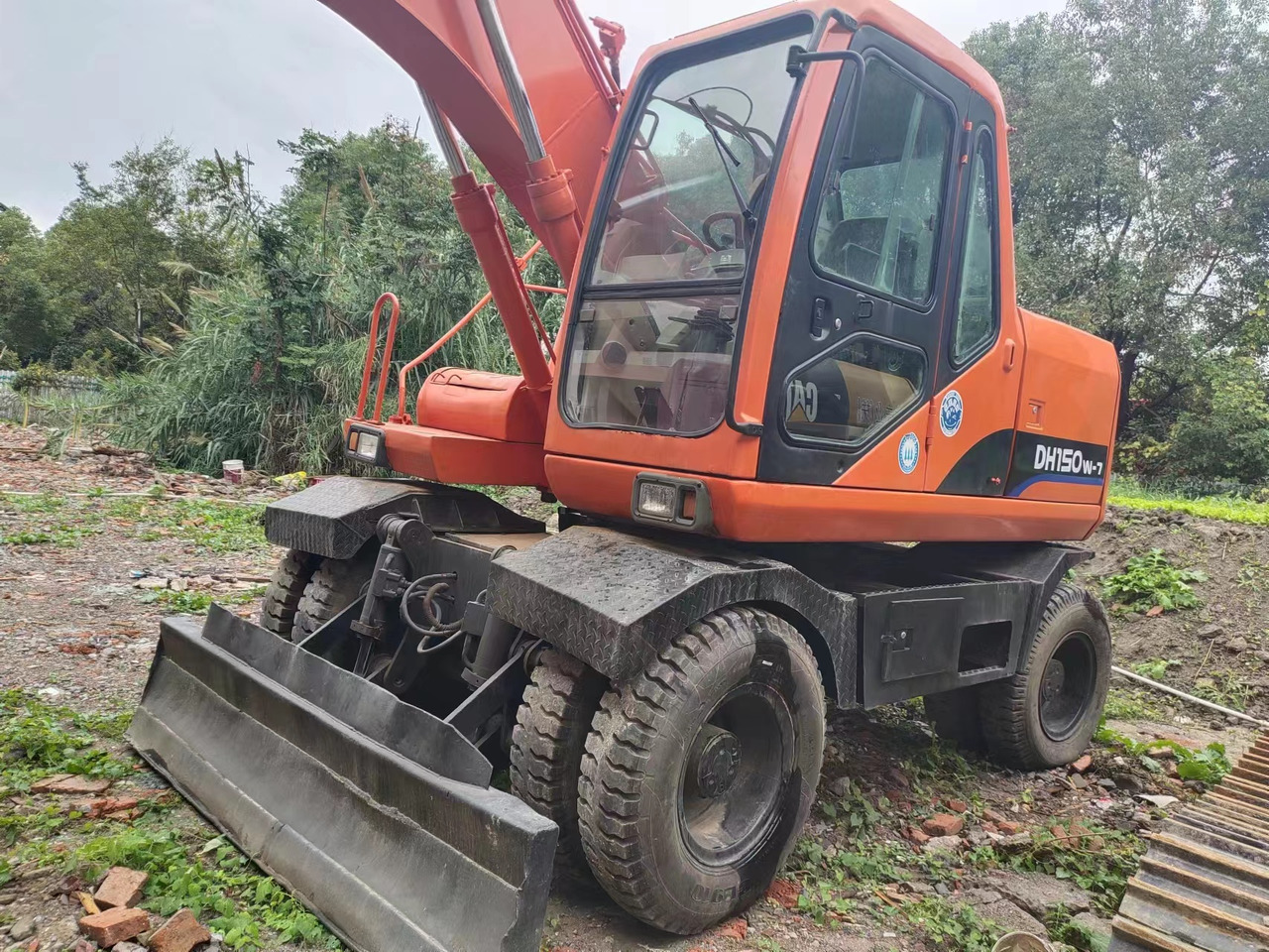 DOOSAN DH150W-7 - Kolesové rýpadlo: obrázok 3 DOOSAN DH150W-7 - Kolesové rýpadlo: obrázok 3