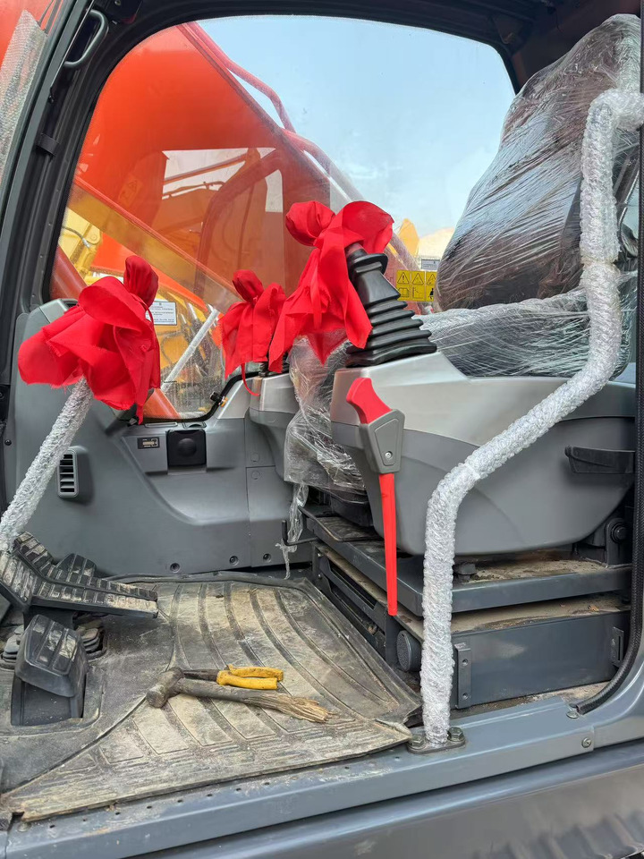 DOOSAN DX225 - Pásové rýpadlo: obrázok 4 DOOSAN DX225 - Pásové rýpadlo: obrázok 4