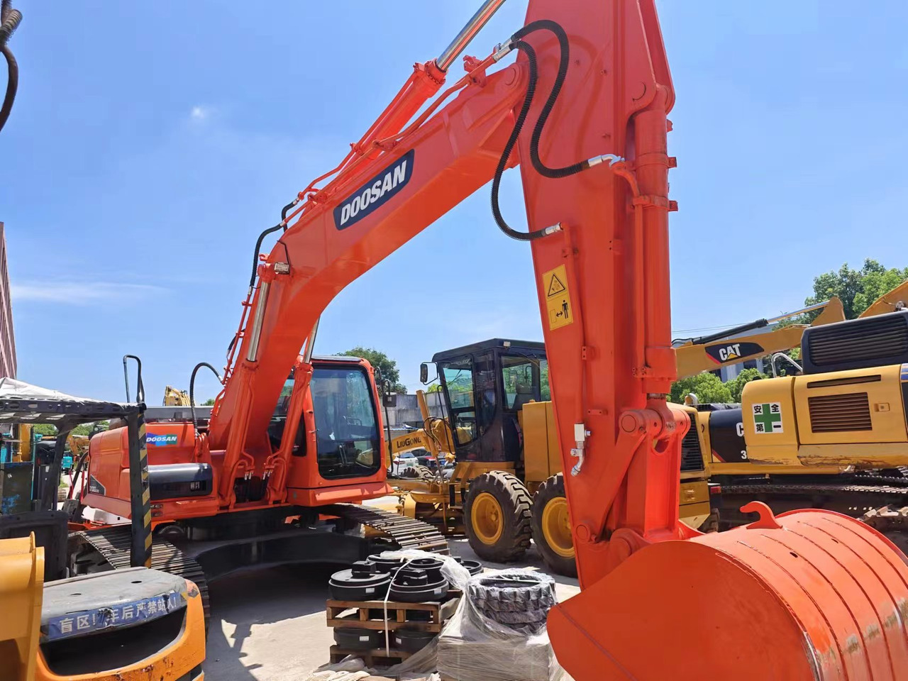 DOOSAN DX300LC-9C - Pásové rýpadlo: obrázok 4 DOOSAN DX300LC-9C - Pásové rýpadlo: obrázok 4