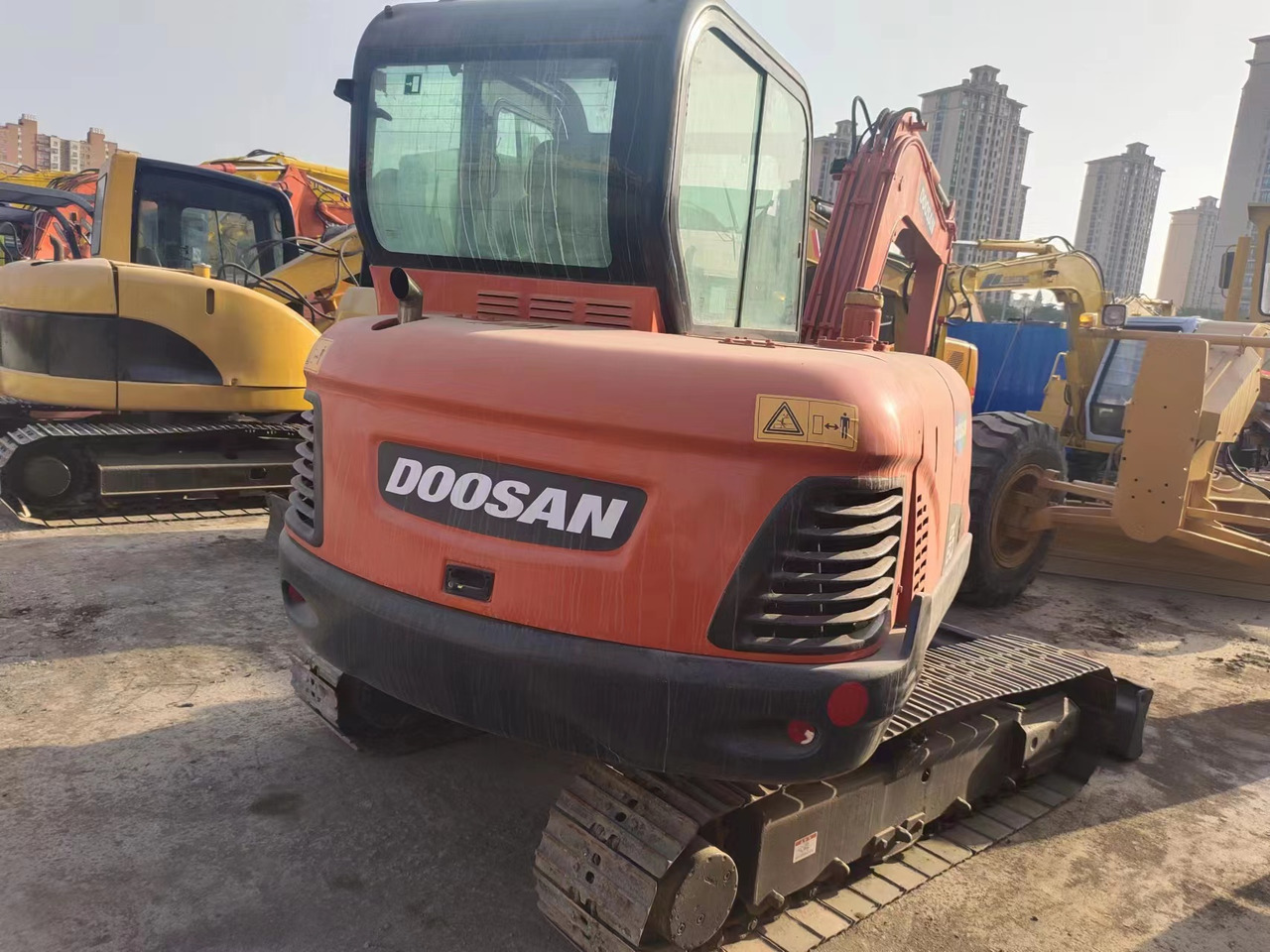 DOOSAN DX60 - Mini rýpadlo: obrázok 5 DOOSAN DX60 - Mini rýpadlo: obrázok 5