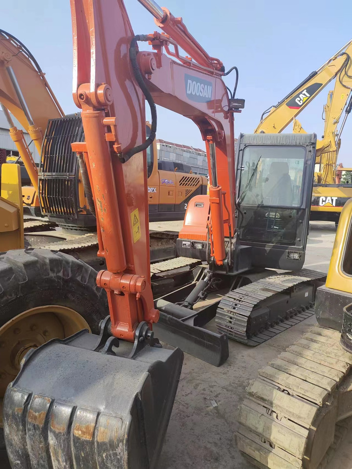 DOOSAN DX60 - Mini rýpadlo: obrázok 2 DOOSAN DX60 - Mini rýpadlo: obrázok 2